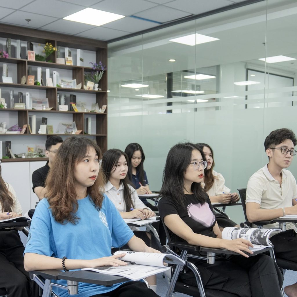 Khoảnh khắc lớp học của Mr. Lê Quang Nam – ảnh 7 – The Real IELTS