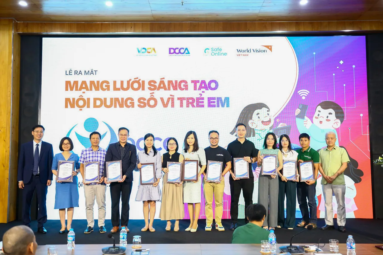 Thành viên Mạng lưới Sáng tạo nội dung số vì trẻ em (08/2025): The Real IELTS
